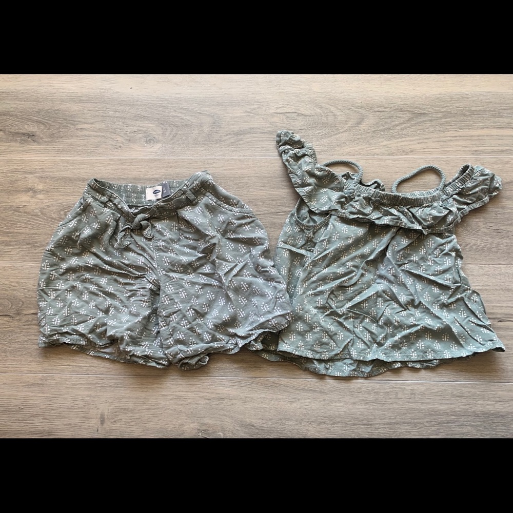 Off the shoulder outfit